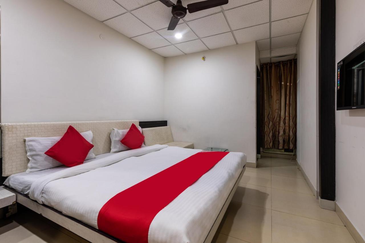 Capital O 47403 Hotel Manjeet Bhopal Exterior foto